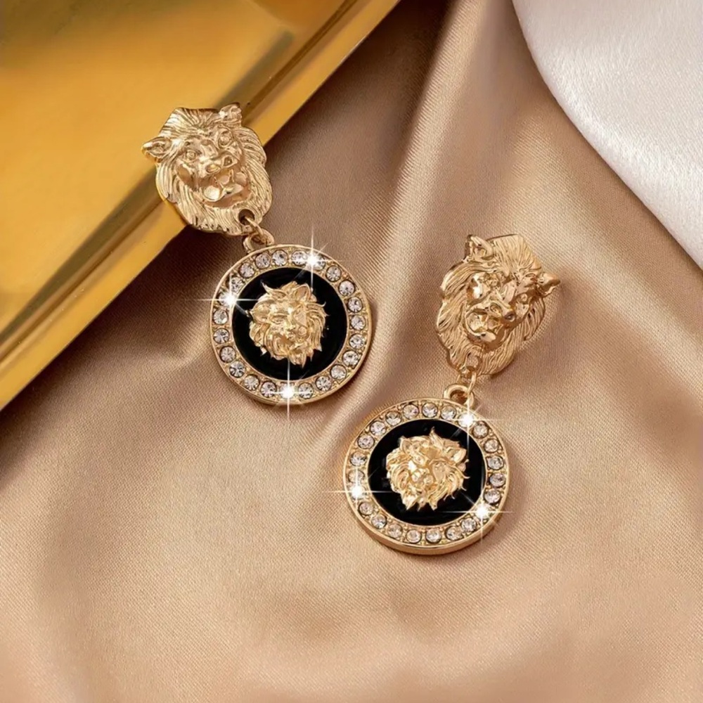 Earrings, Luxurious Golden Lion Head Stud Earrings, NEW - Picture 6 of 8